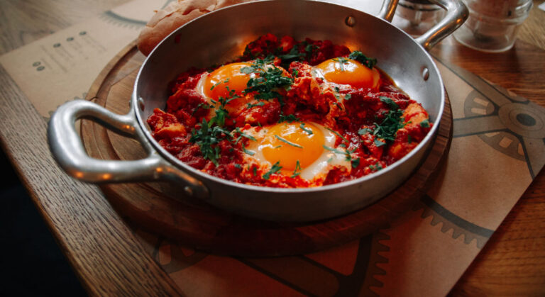 Dzięki automatyzacji restauracji goście otrzymują swoje śniadanie błyskawicznie, nawet w porannym szczycie