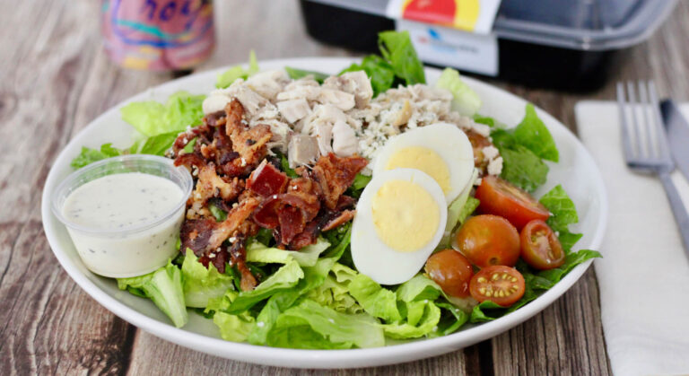 Program dla usługi dostawy jedzenia gwarantuje, że zamówienie jest kompletne i gotowe do odbioru przez kuriera